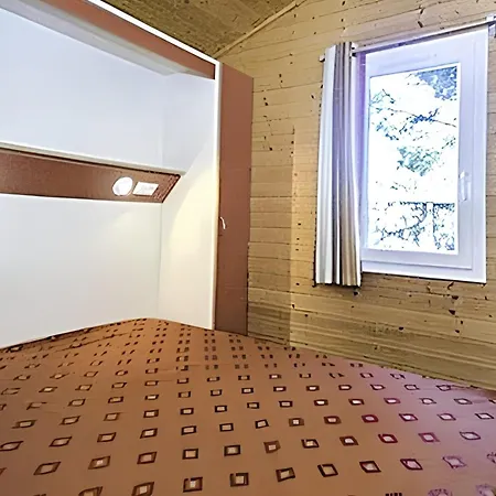 Prázdninový dům Paisible A Avec Piscine Partagee *