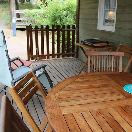 Paisible A Avec Piscine Partagee