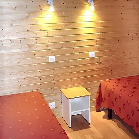 Vakantiehuis Paisible A Avec Piscine Partagee