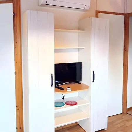 別荘 Paisible A Avec Piscine Partagee