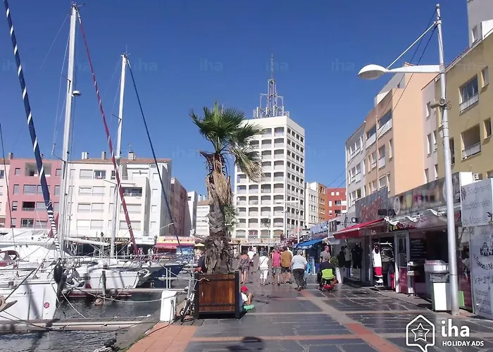 Paisible à Avec Piscine Partagée Agde